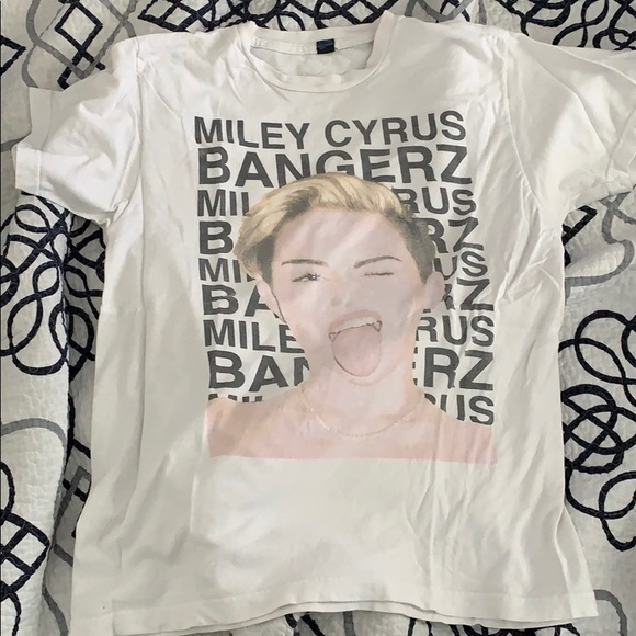 Tops - Miley Cyrus Bangerz official tour T-shirt